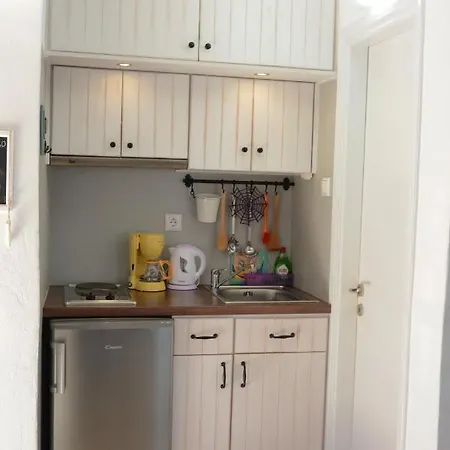 Orkos Seaside Studio Apartmán *